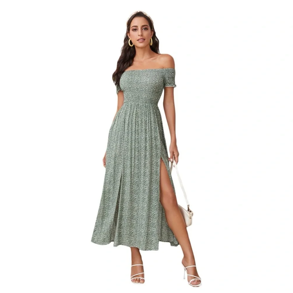 Chic Green Off Shoulder Maxi Dress with Flowing Silhouette - Picture 1 of 6